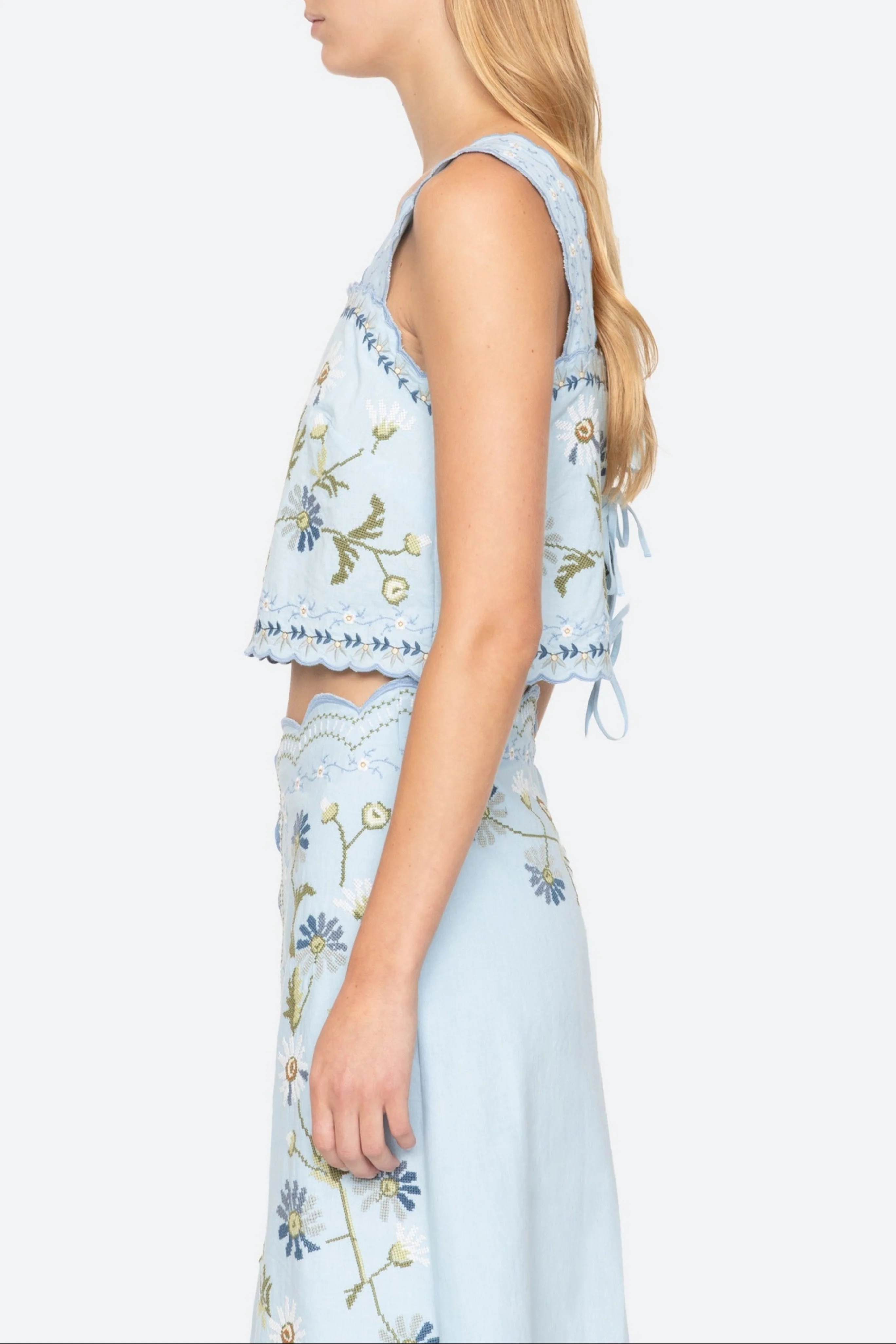 Audra Embroidery Tank Top - Image 5