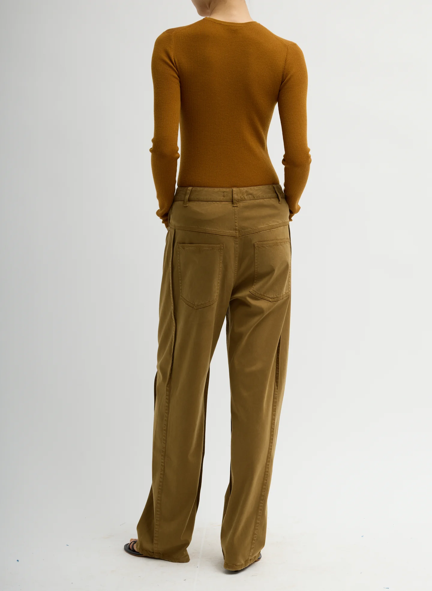 Feather Weight Ribbed Sweater Crewneck Pullover - Image 8