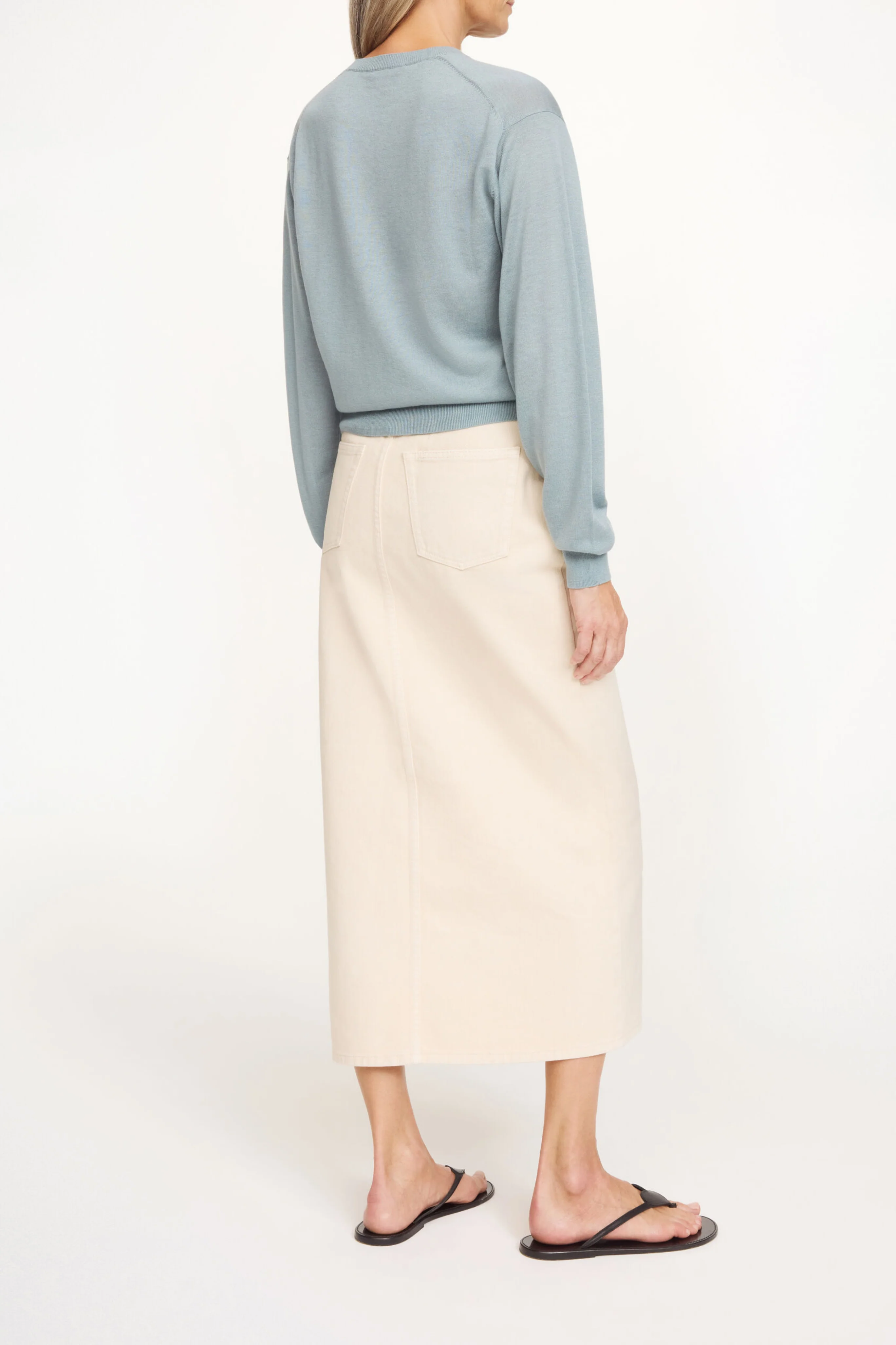 Mantea Sweater - Image 4