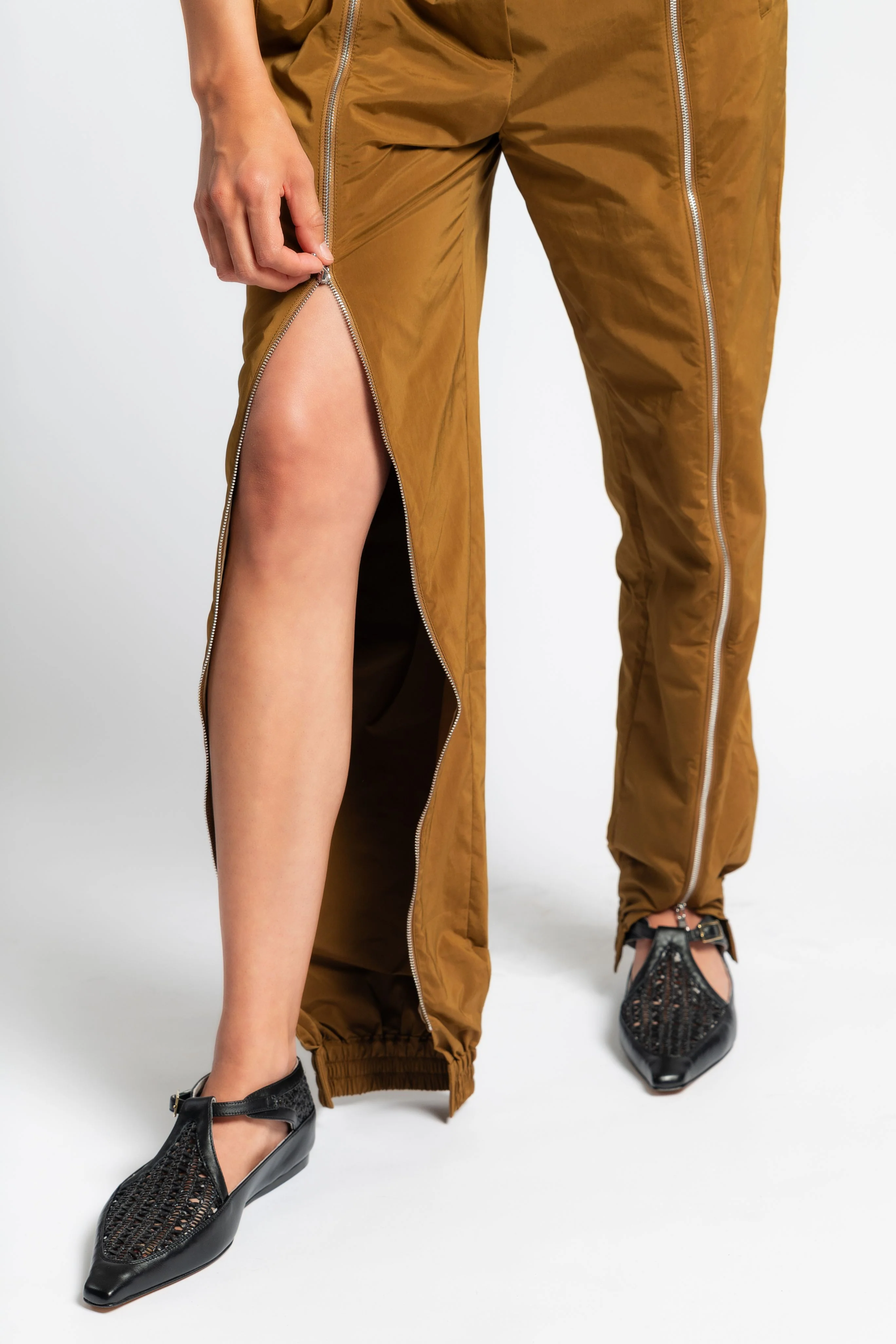 Nylon Zipper Jogger - Image 5