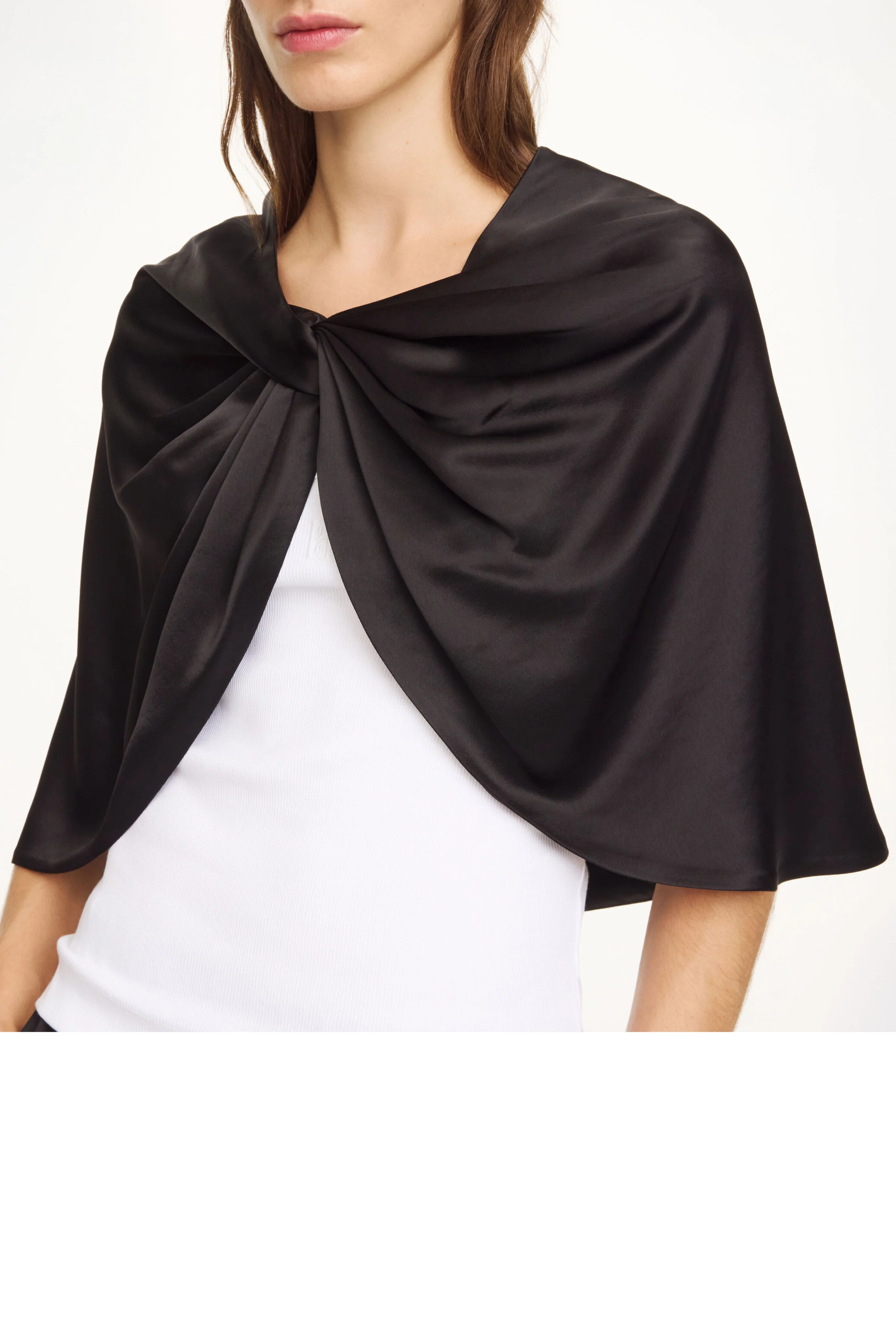 Pinlos Cape in Black - Image 2