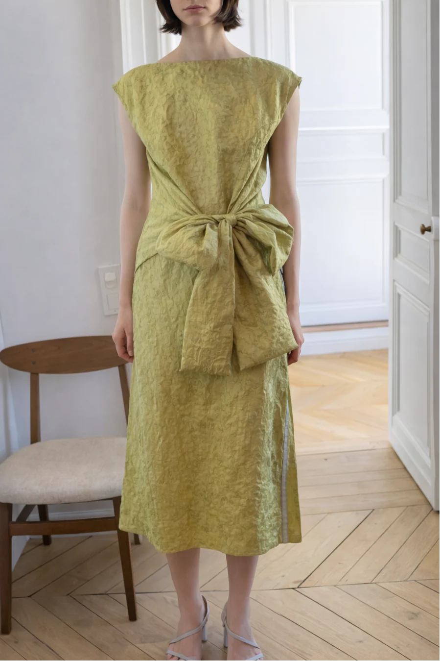 Silk Big Bow Shift Dress - Image 5