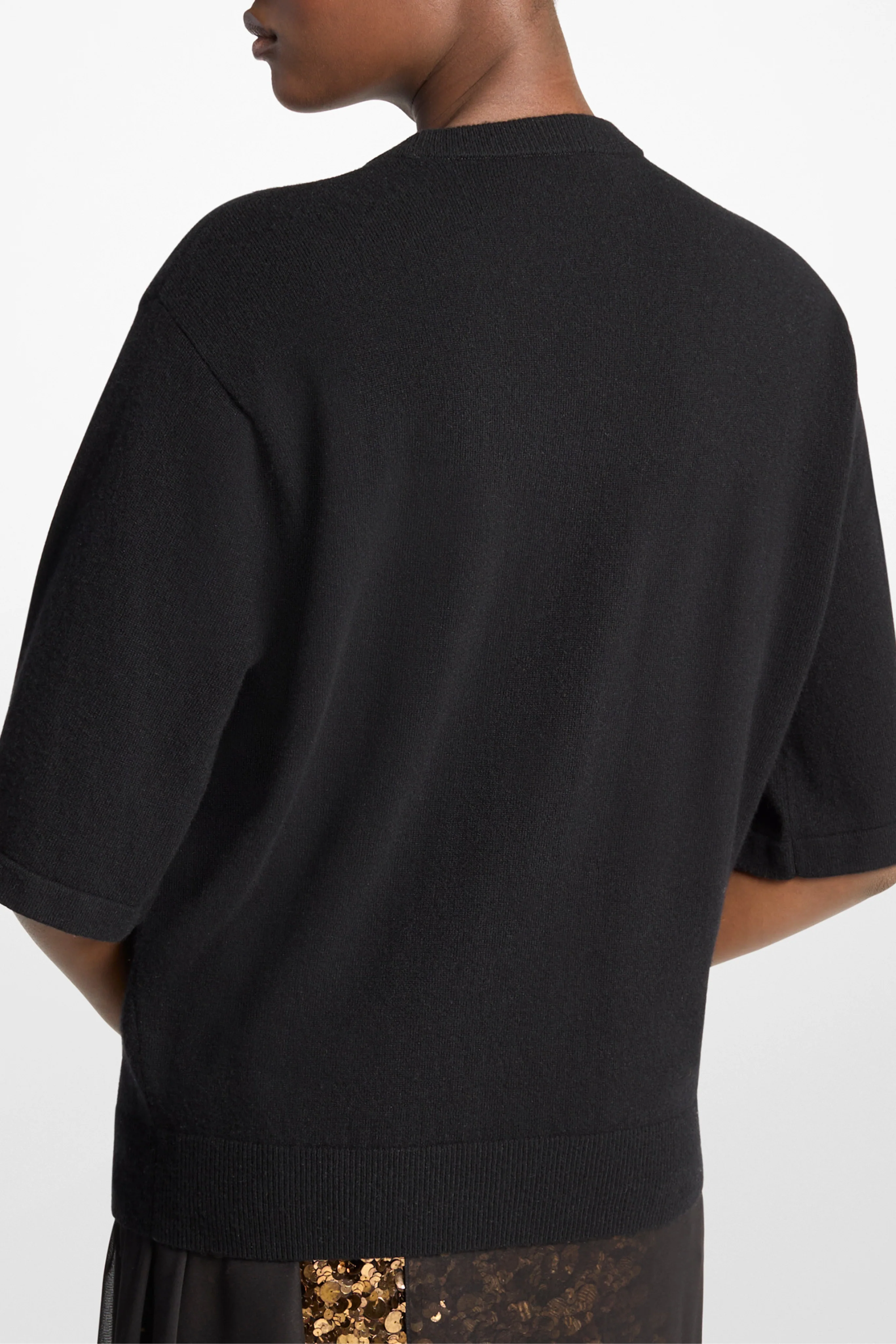 Tee Pullover in Black - Image 3