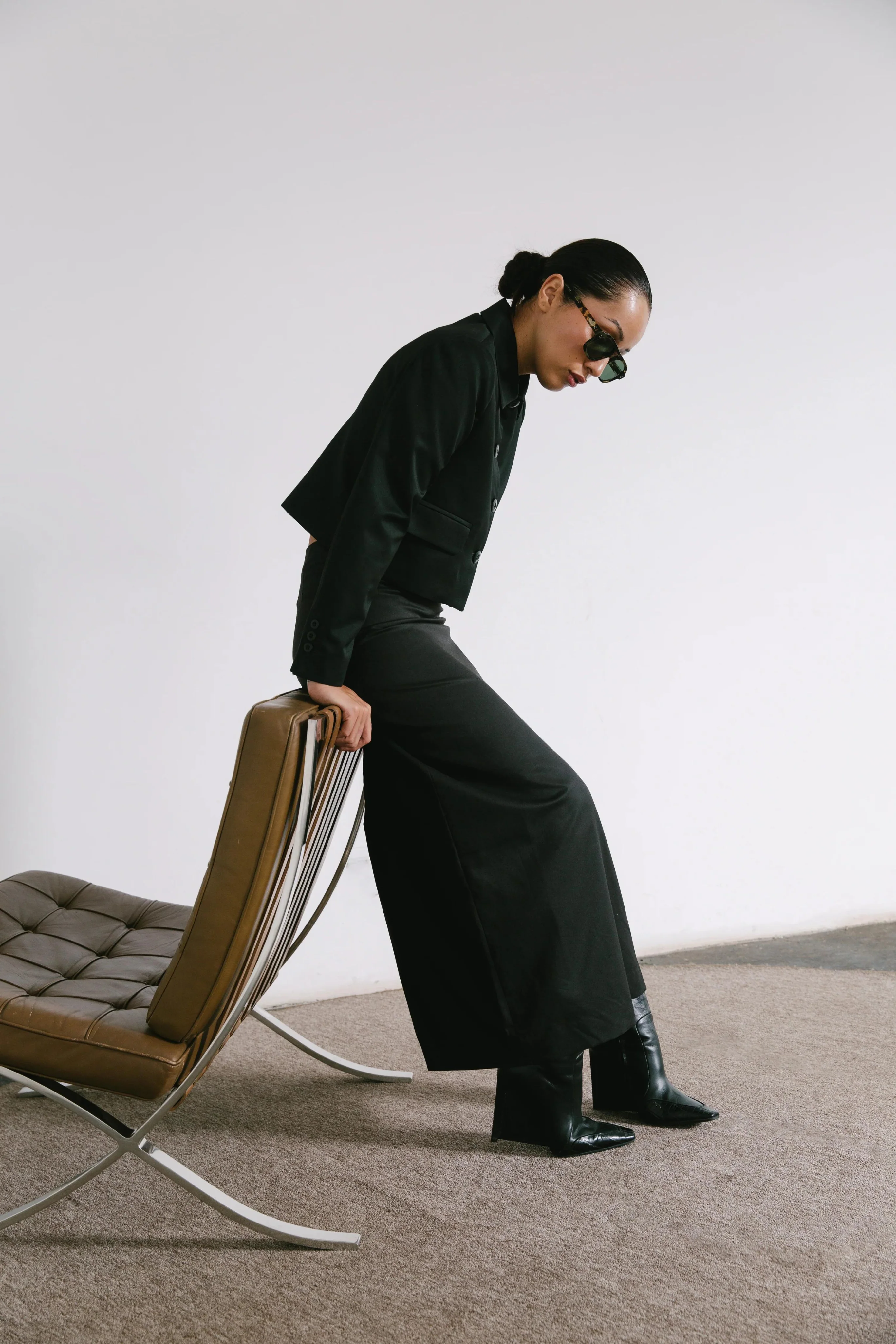 The Long Skirt in Black - Image 2